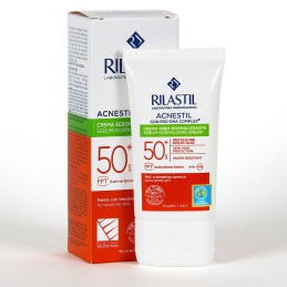 Acnestil SPF 50+ Crema 40Ml...